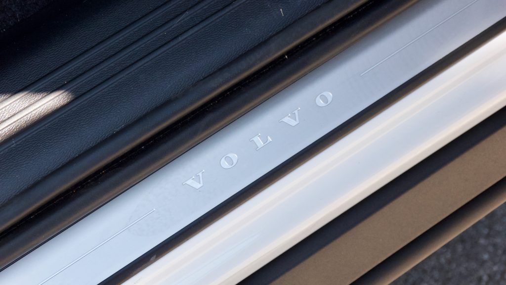 2020 Volvo XC40 T5 R-Design