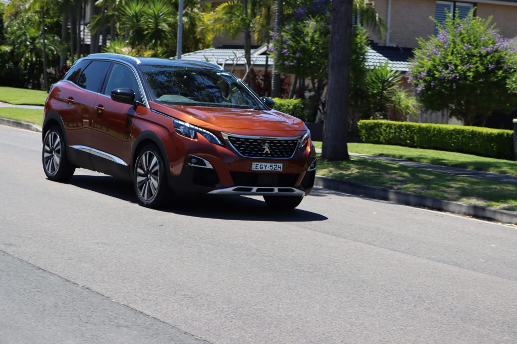 2020 Peugeot 3008 driving