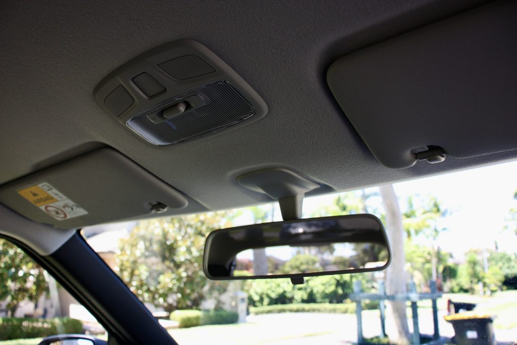 Suzuki Ignis rearview mirror