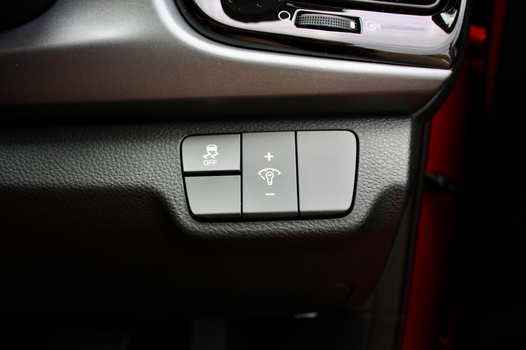 2021 Kia Rio Sport switches