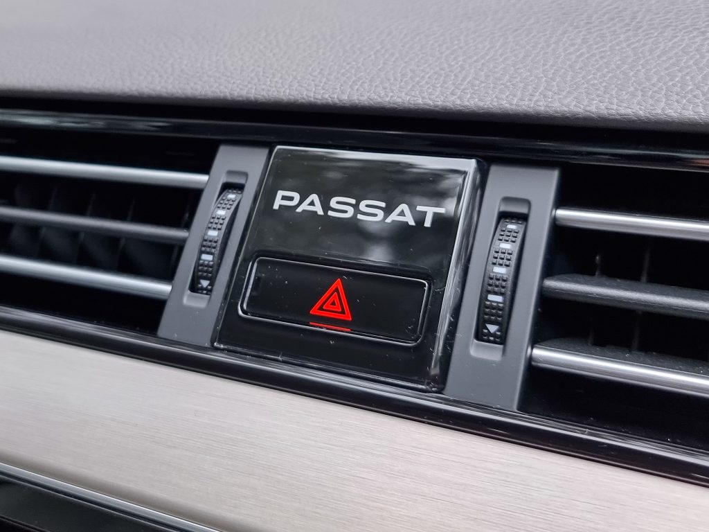 2021 Volkswagen Passat Alltrack Premium interior