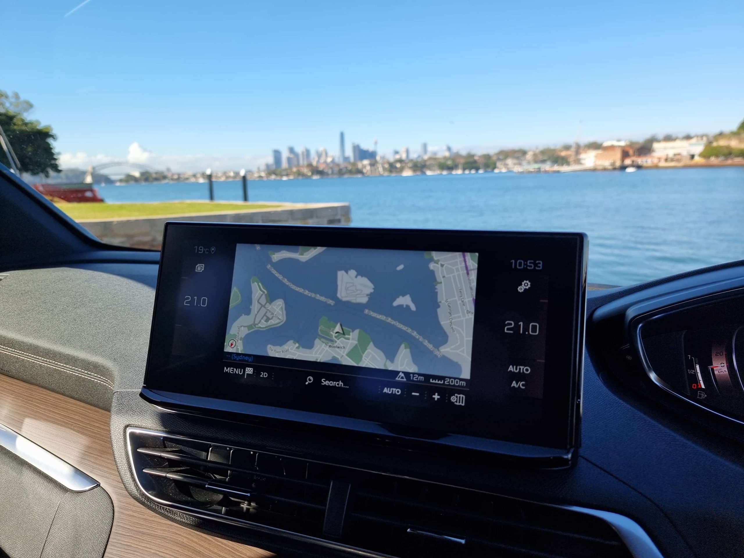 2021 Peugeot 5008 interior