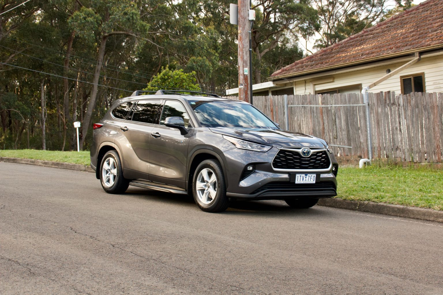 2021 Toyota Kluger GX Hybrid AWD Review | DiscoverAuto