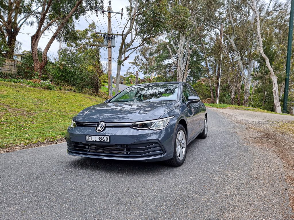 2021 VV Golf Mk8 driving