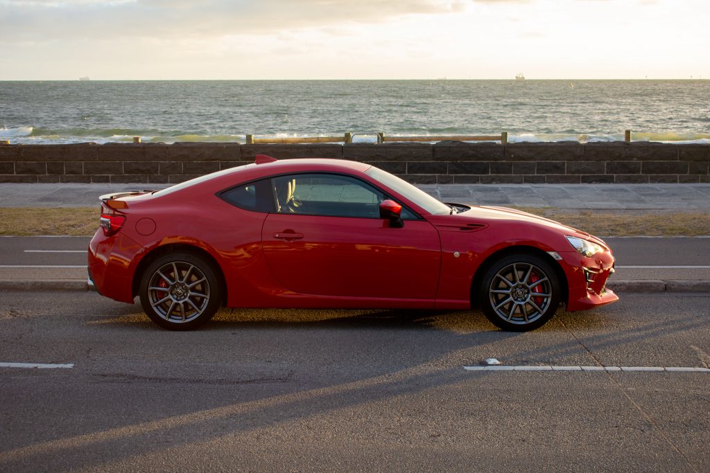 Toyota 86 side