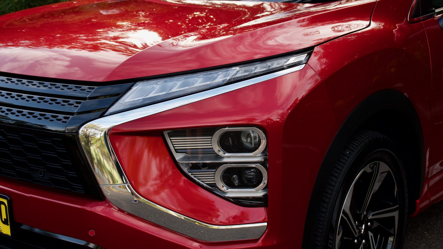 2022 Mitsubishi Eclipse Cross PHEV Exceed Review | DiscoverAuto