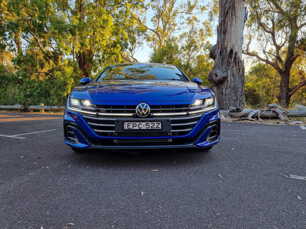 2022 VW Arteon Shooting Brake front