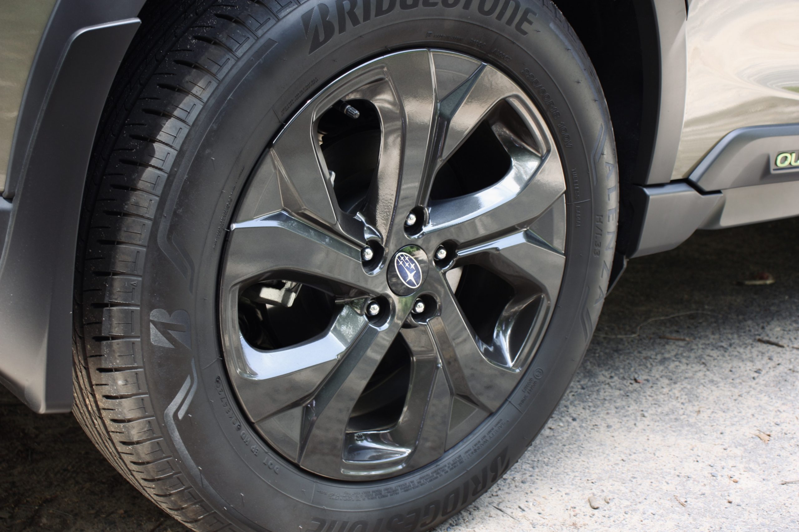 18-inch alloy wheels