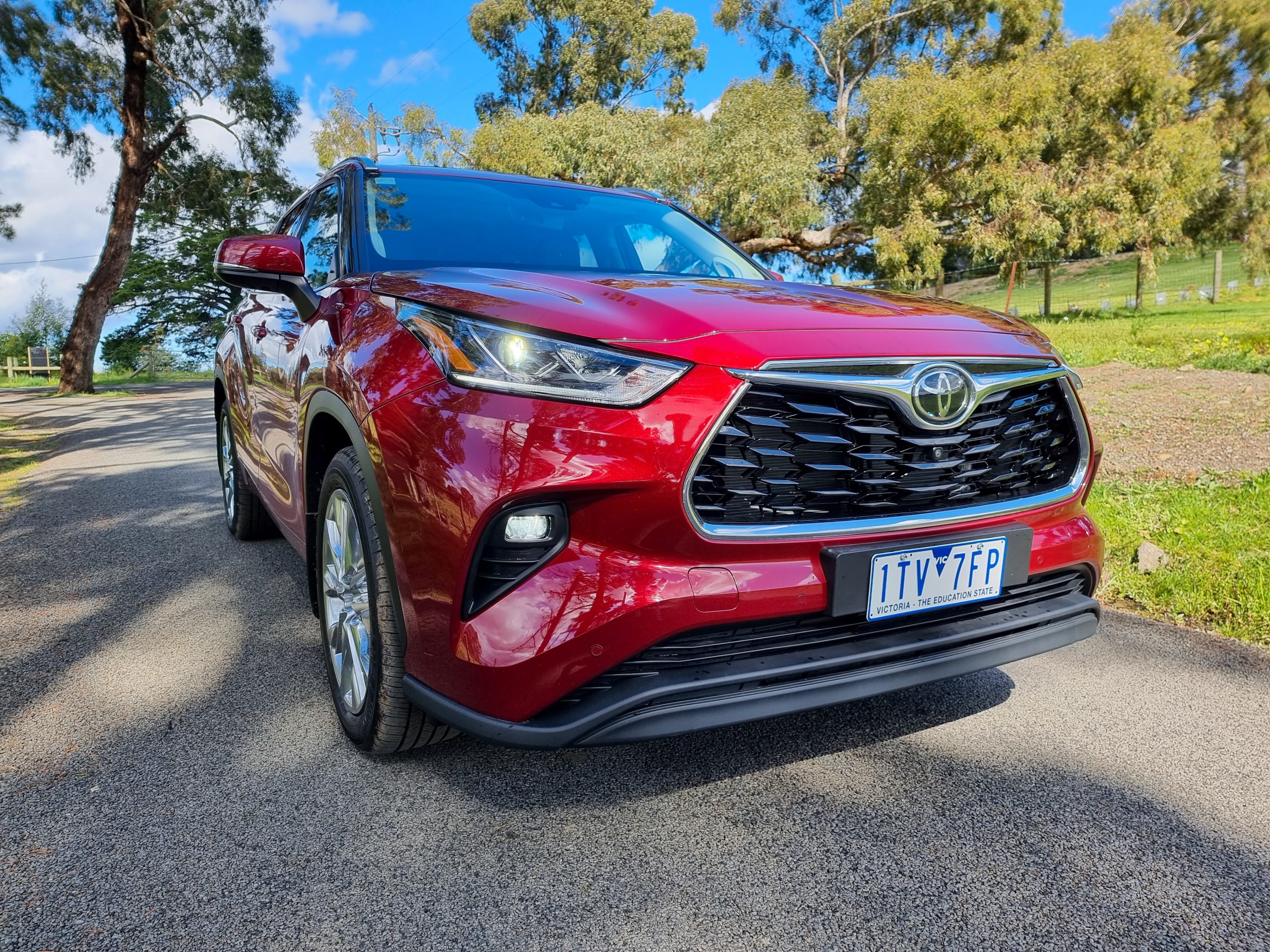 2022 Toyota Kluger V6 front