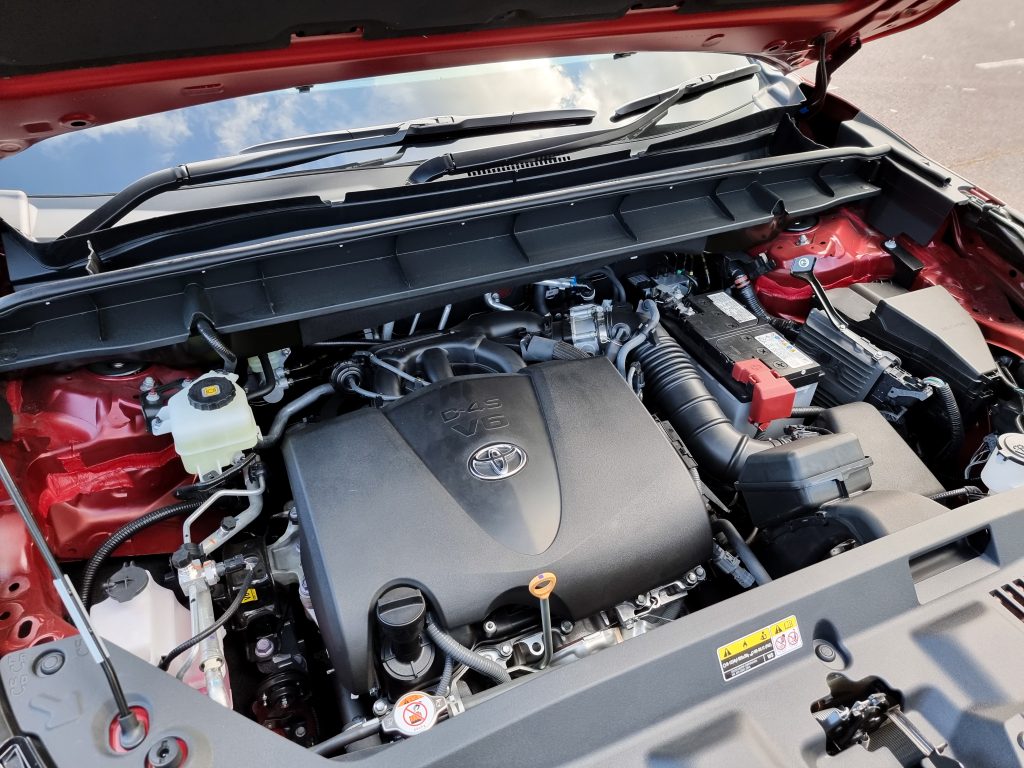 2022  Toyota Kluger V6 engine