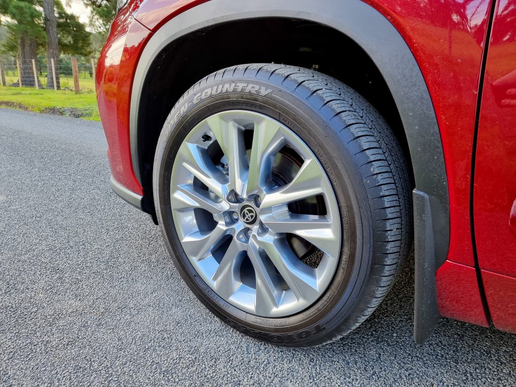 2022  Toyota Kluger V6 alloy wheel
