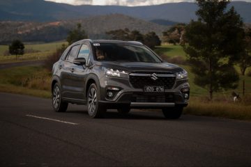 2023 S Cross front driving
