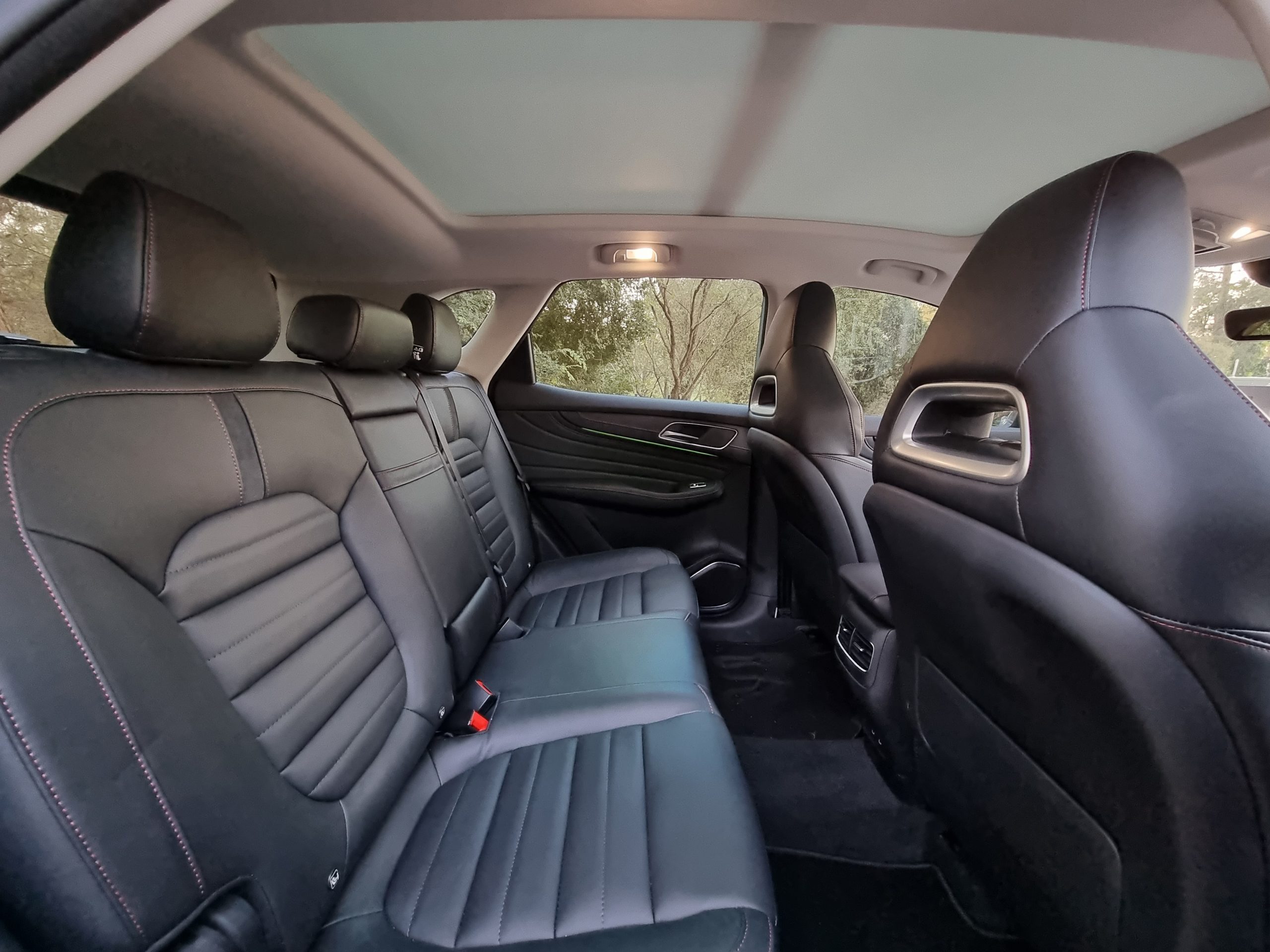 2022 MG HS PHEV interior