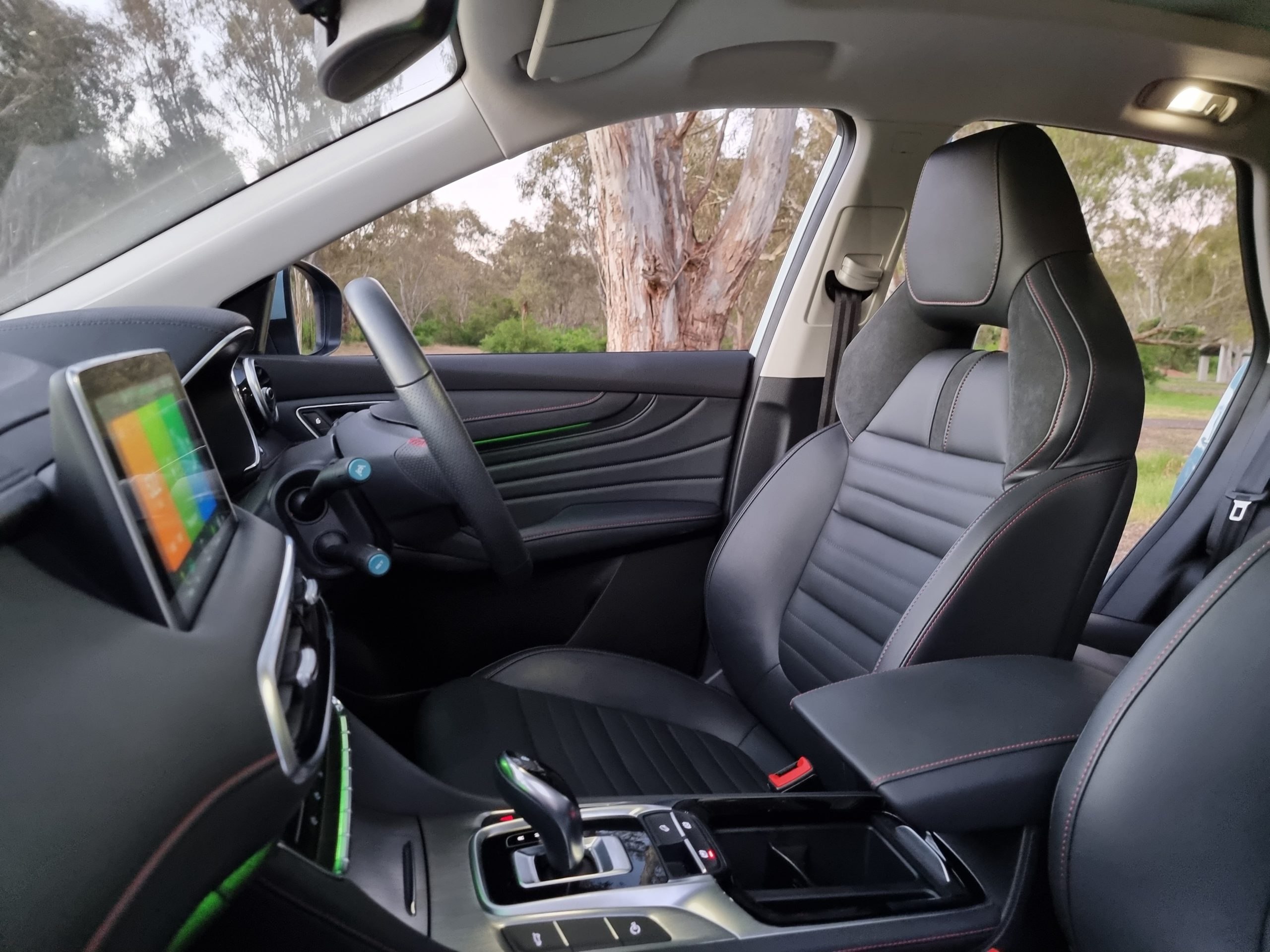 2022 MG HS PHEV interior