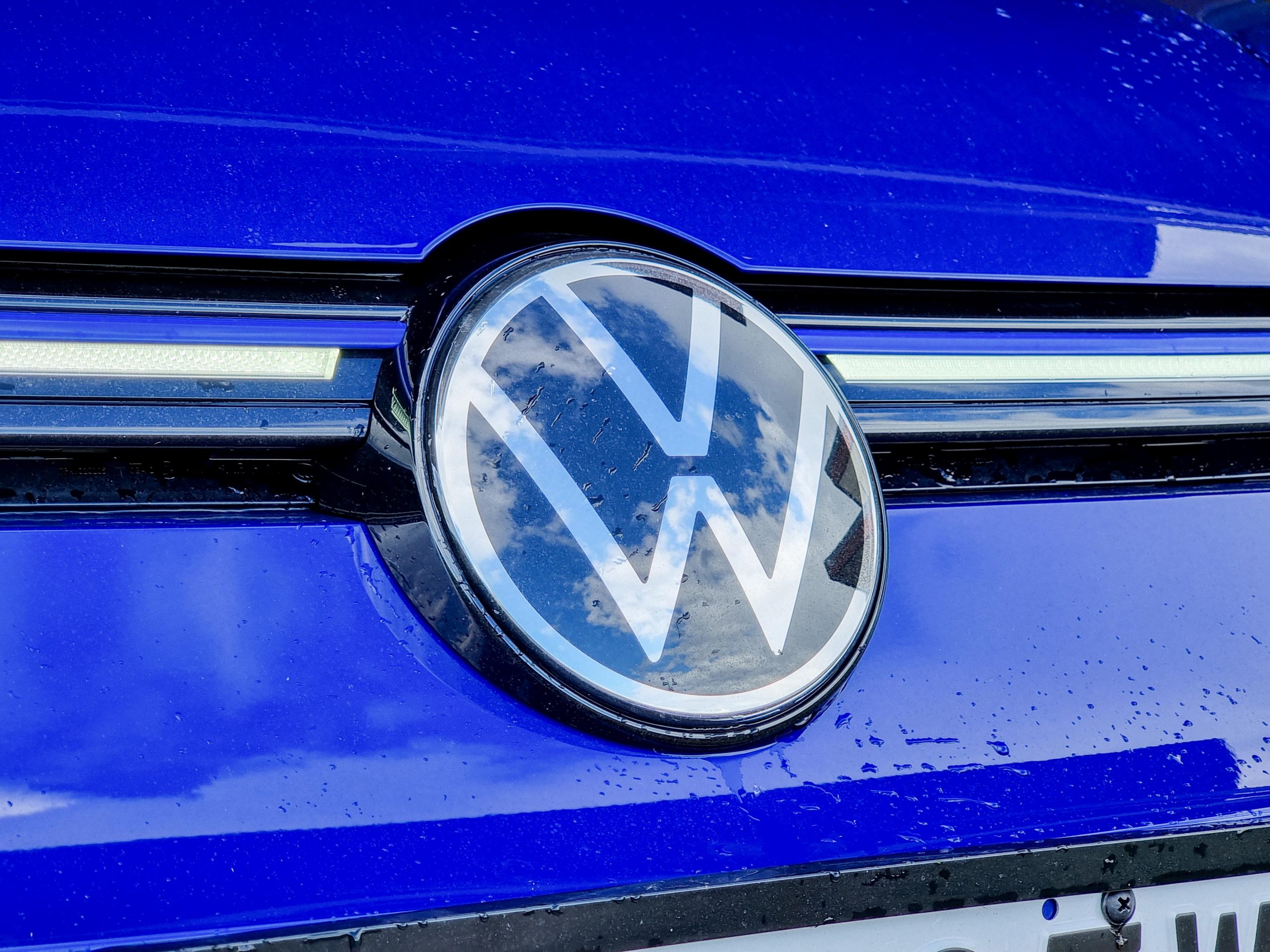 2022 VW Golf R Wagon logo