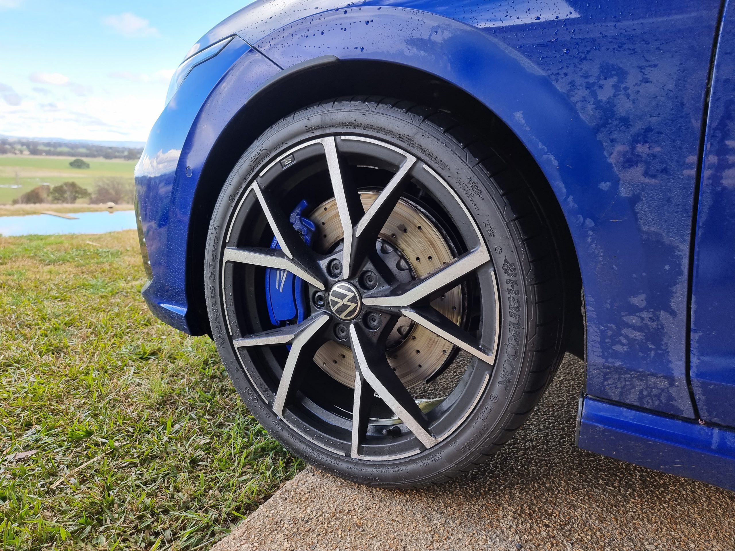 2022 VW Golf R Wagon wheel