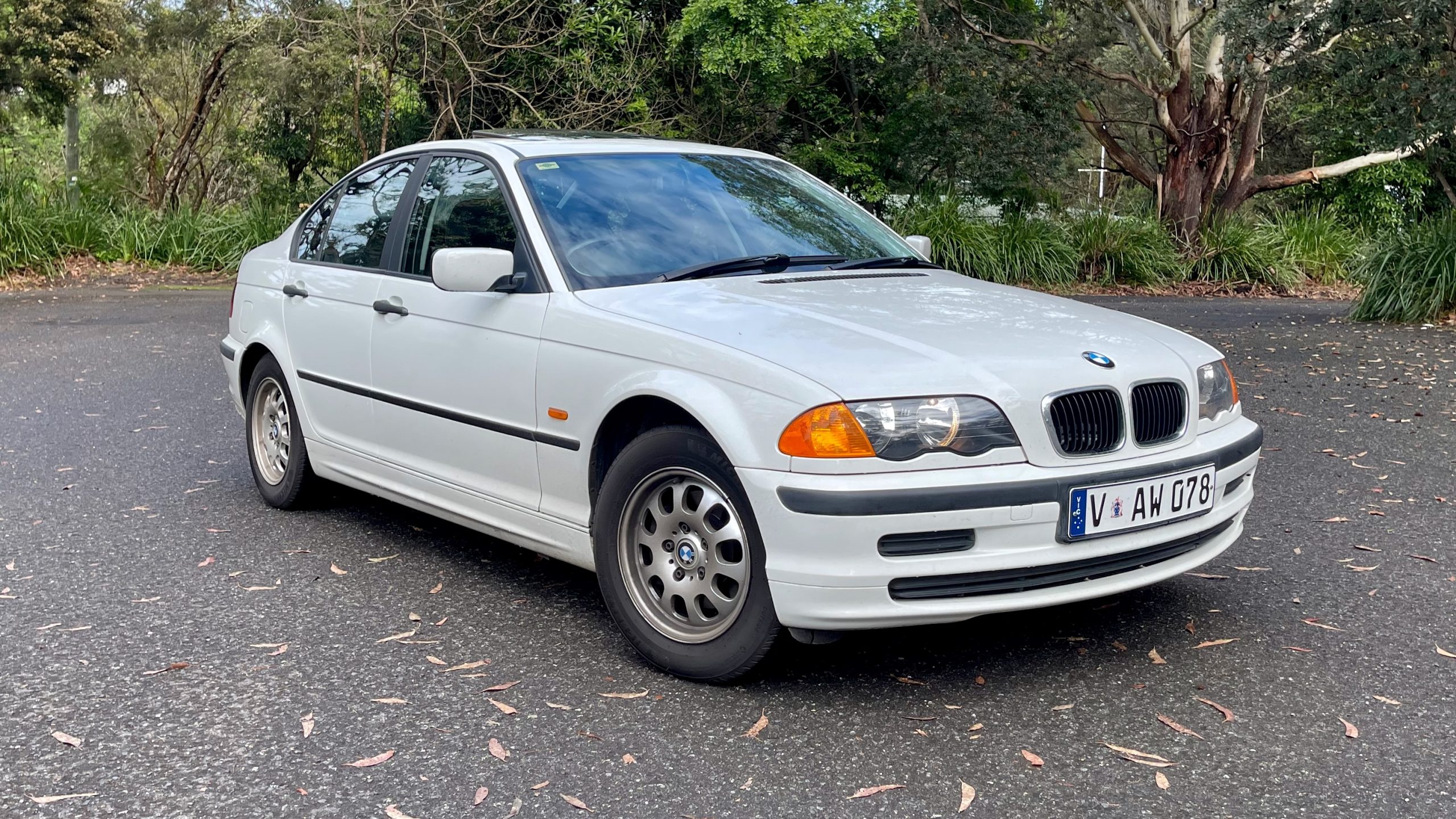 1999 BMW 318i e46