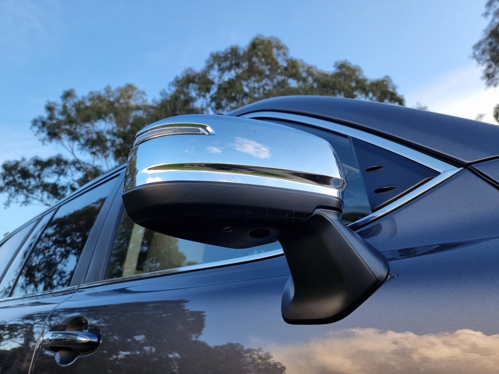 2022 Toyota LandCruiser Sahara mirror
