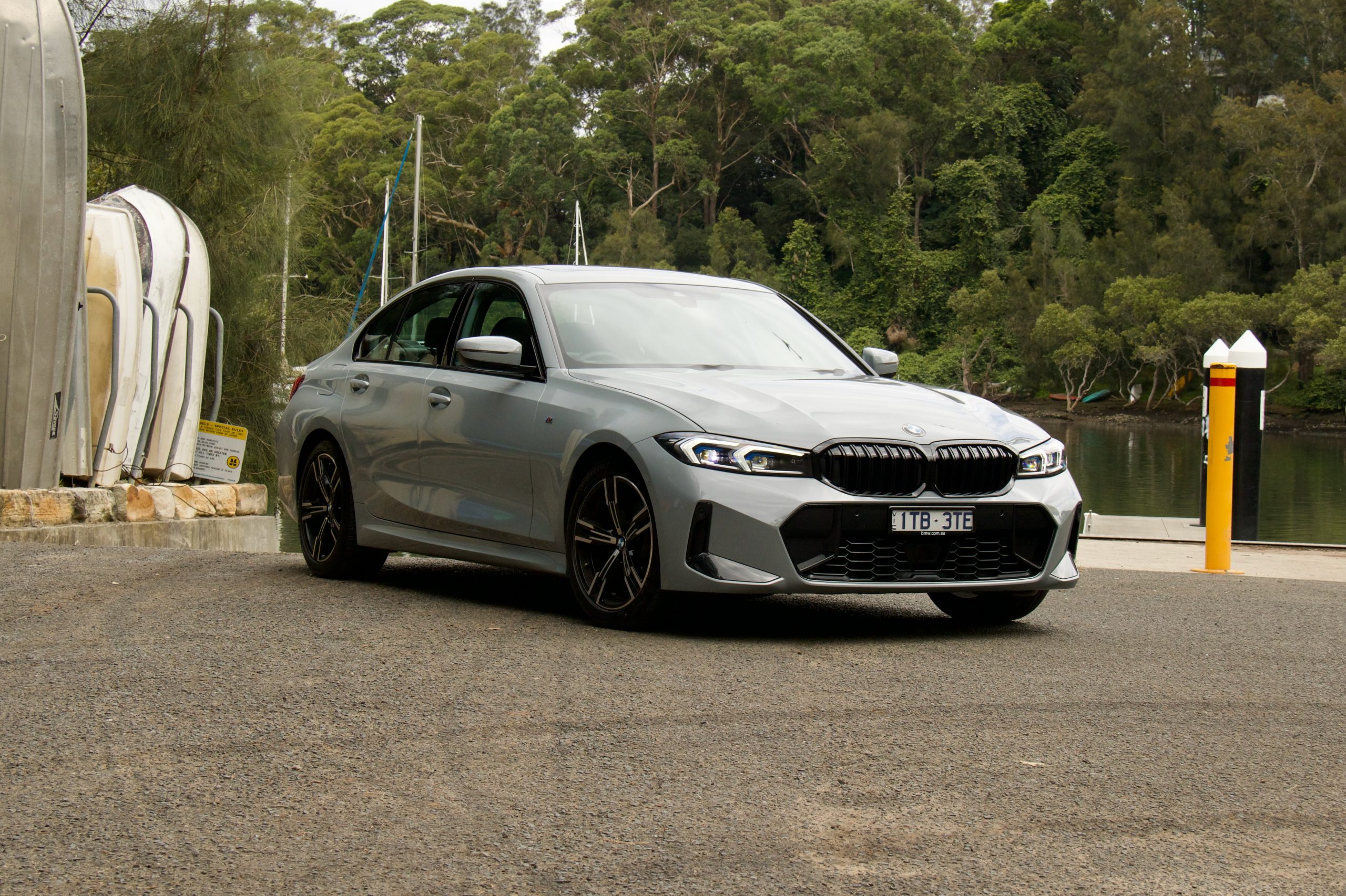 2023 BMW 320i M Sport Sedan Review | DiscoverAuto