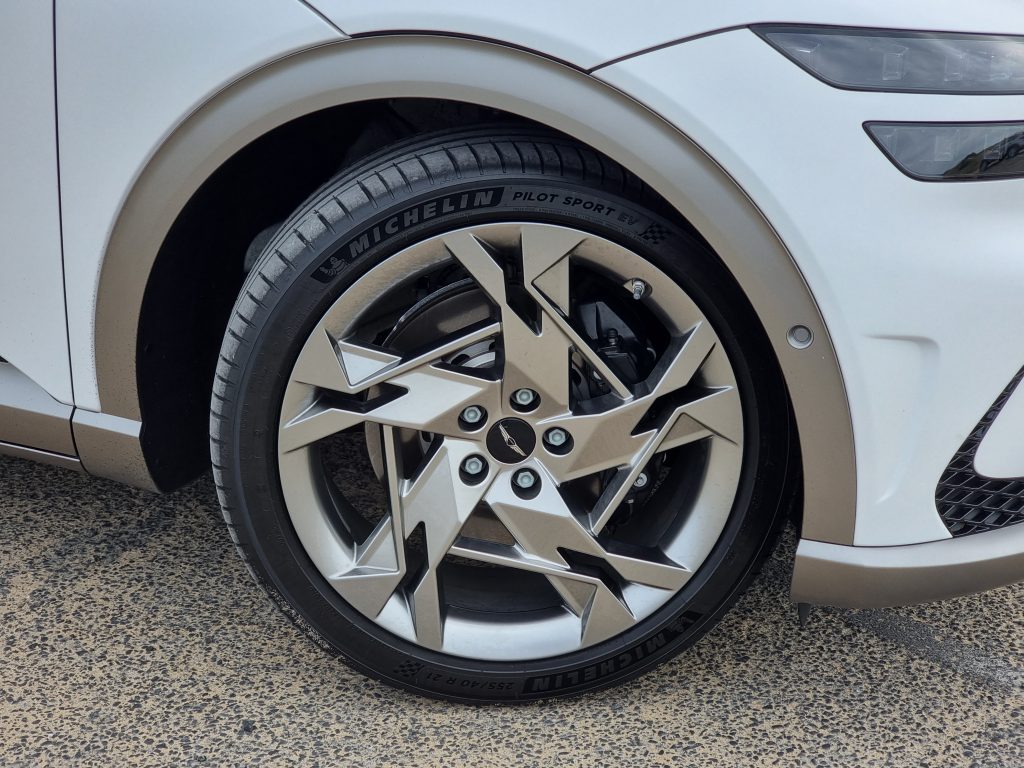 2023 GV60 performance wheel