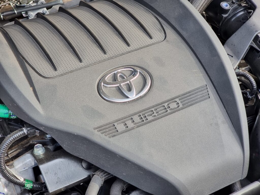 2023 Toyota Kluger engine
