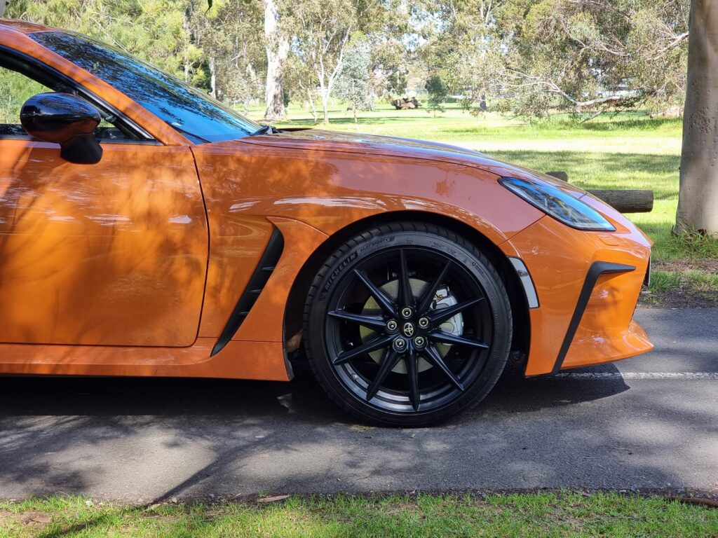 2023 Toyota GR86 Orange front