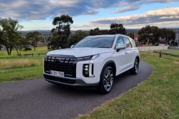 2024 Hyundai Palisade Elite front