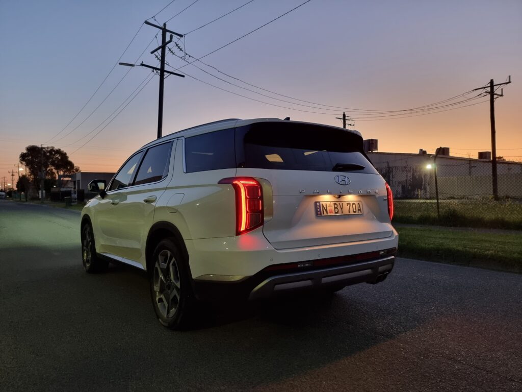 2024 Hyundai Palisade Elite rear