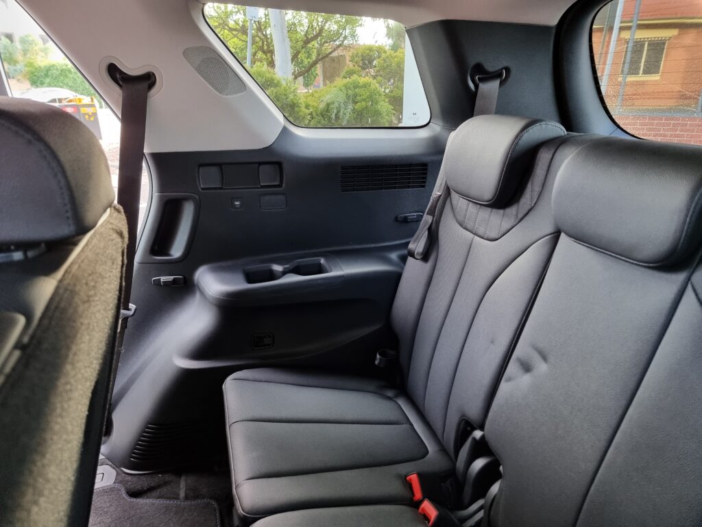 2024 Hyundai Palisade Elite interior