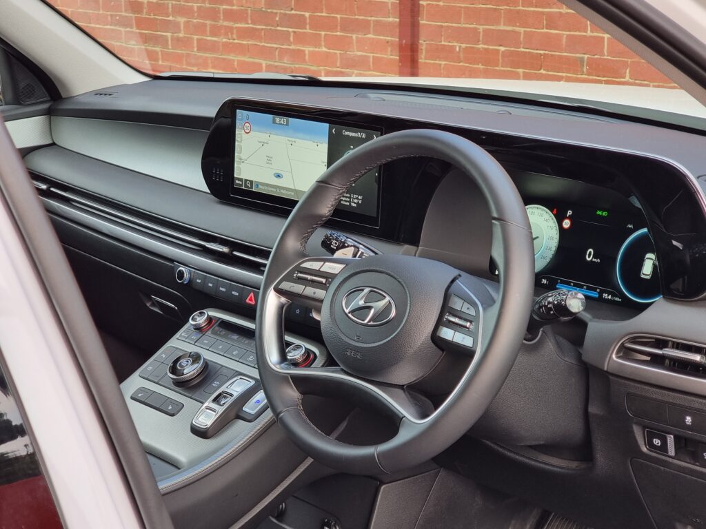 2024 Hyundai Palisade Elite interior