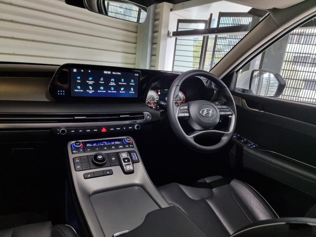 2024 Hyundai Palisade Elite interior