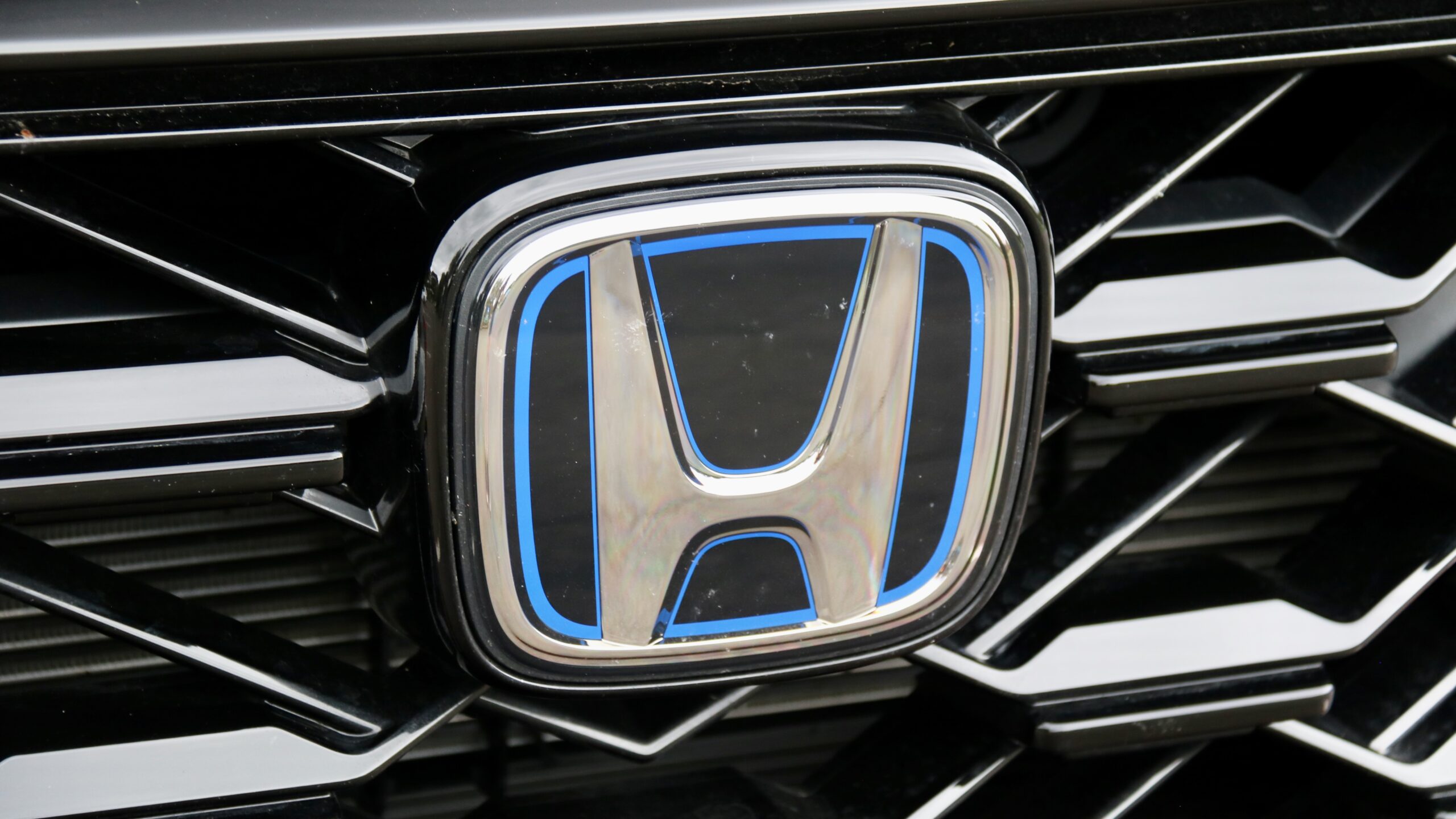 2024 Honda CR-V e:HEV RS badge