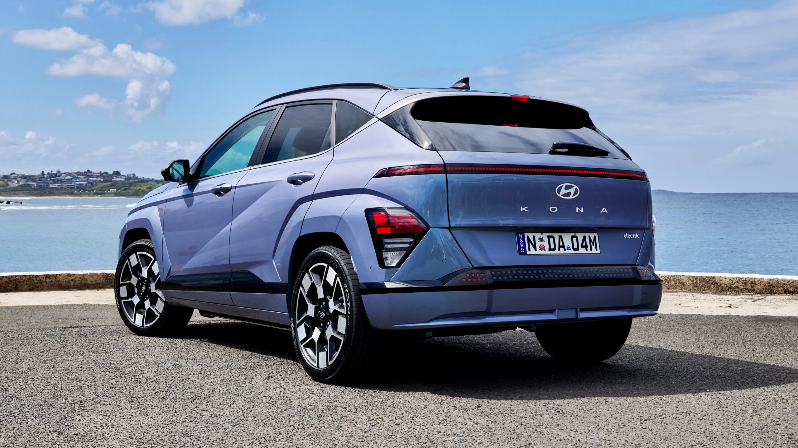 2024 Hyundai Kona Electric rear 3/4