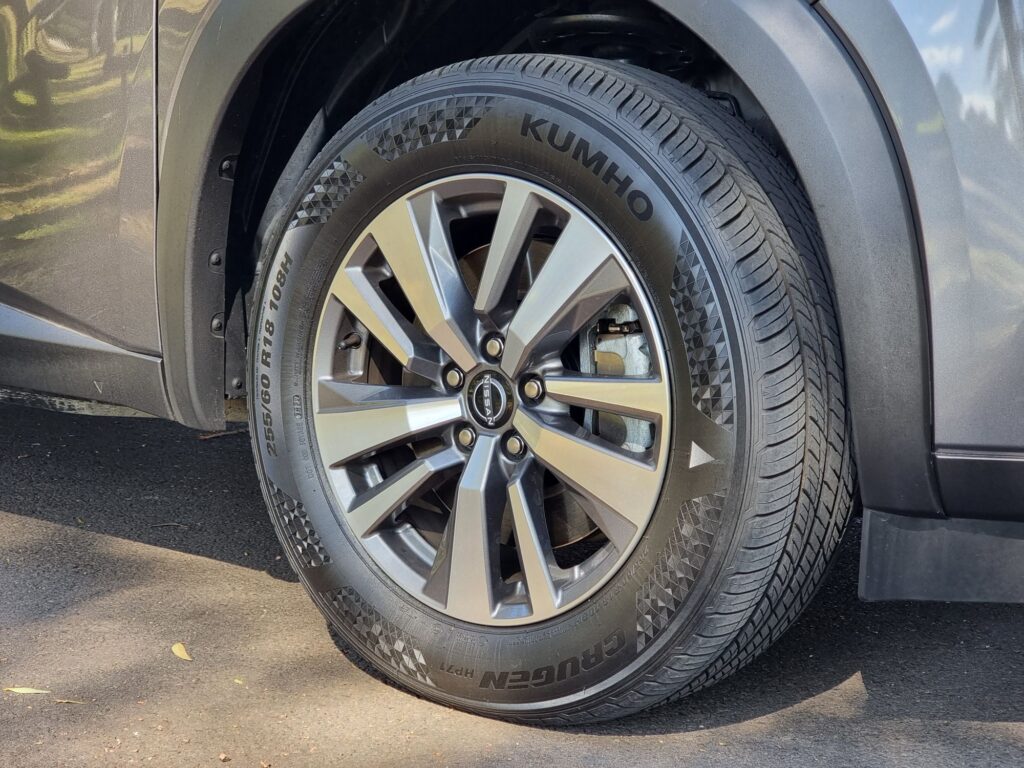 2024 Nissan Pathfinder wheel