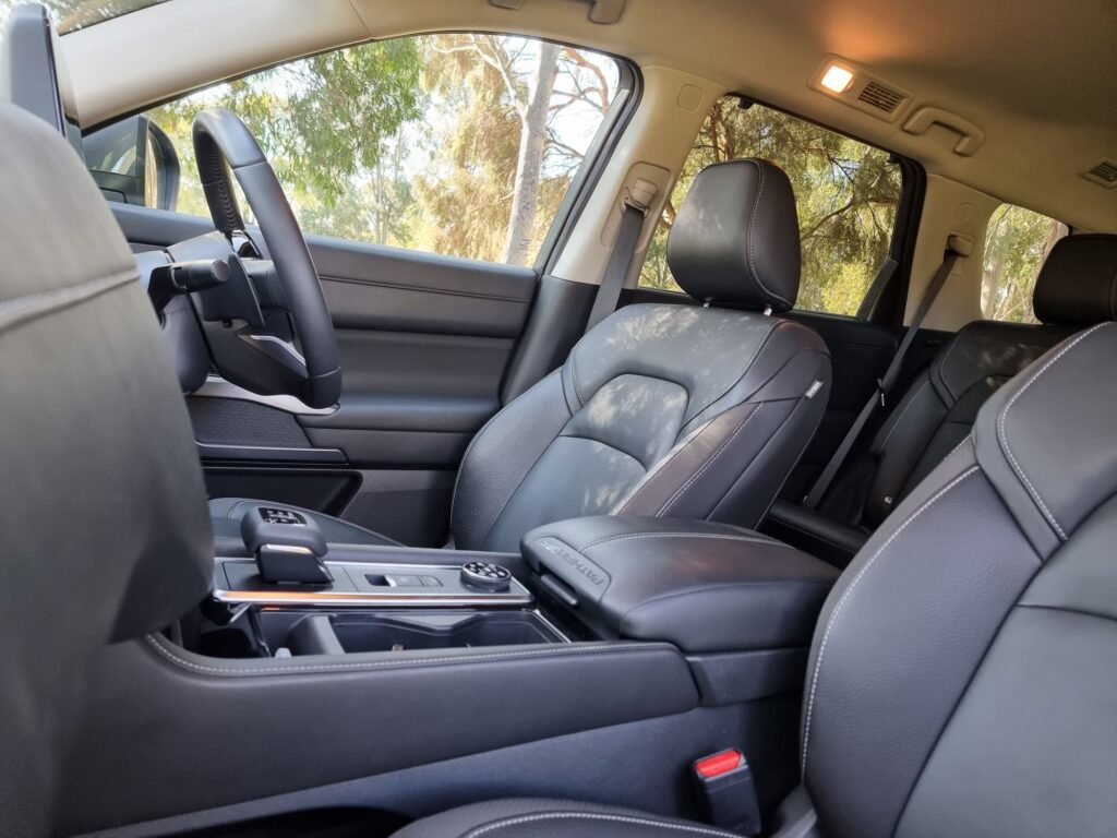 2024 Nissan Pathfinder interior