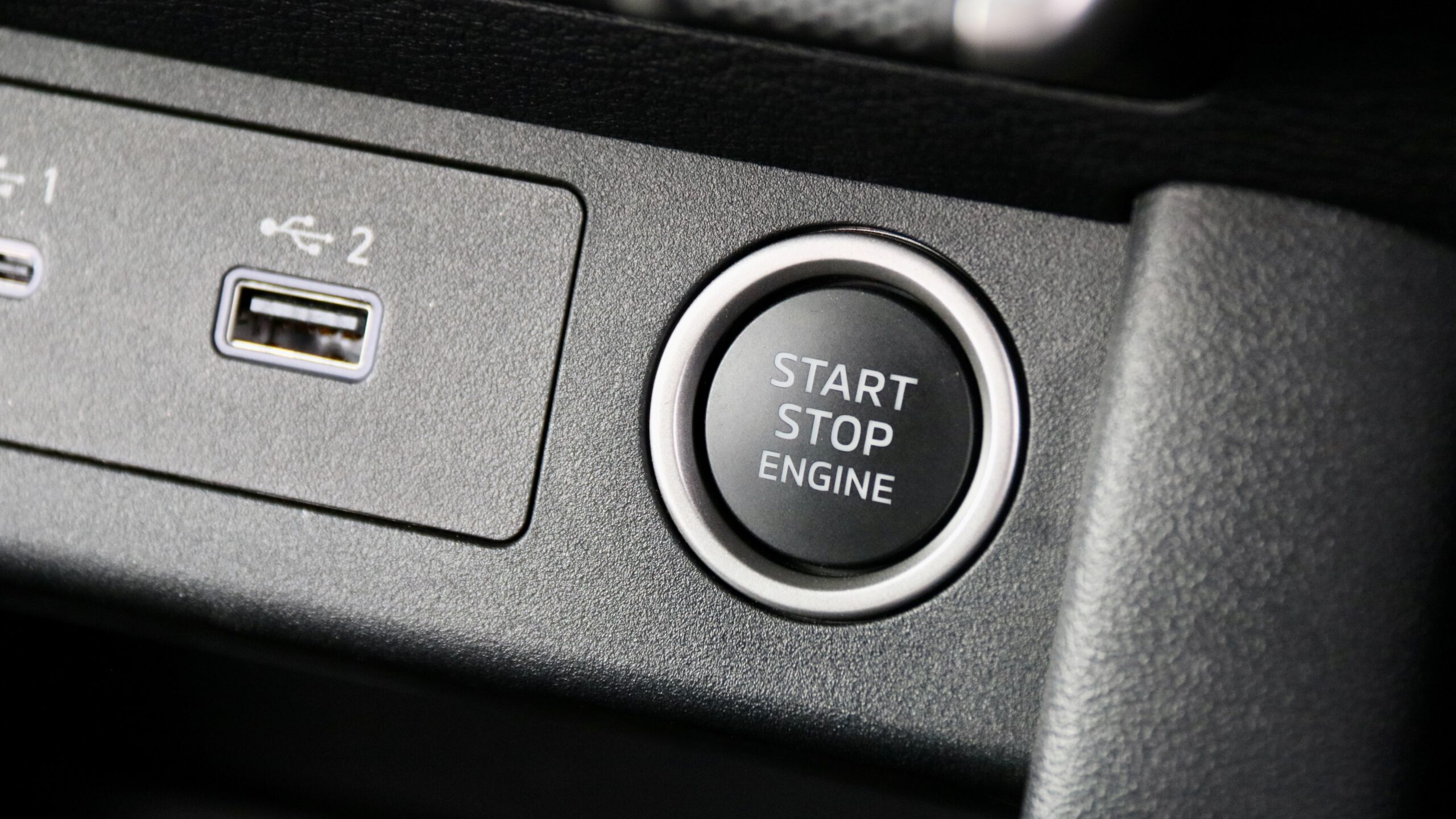 2024 Mitsubishi Triton start button