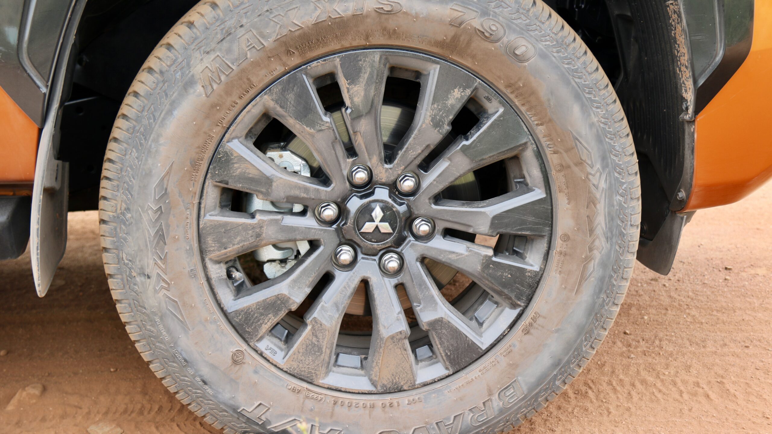 2024 Mitsubishi Triton wheel