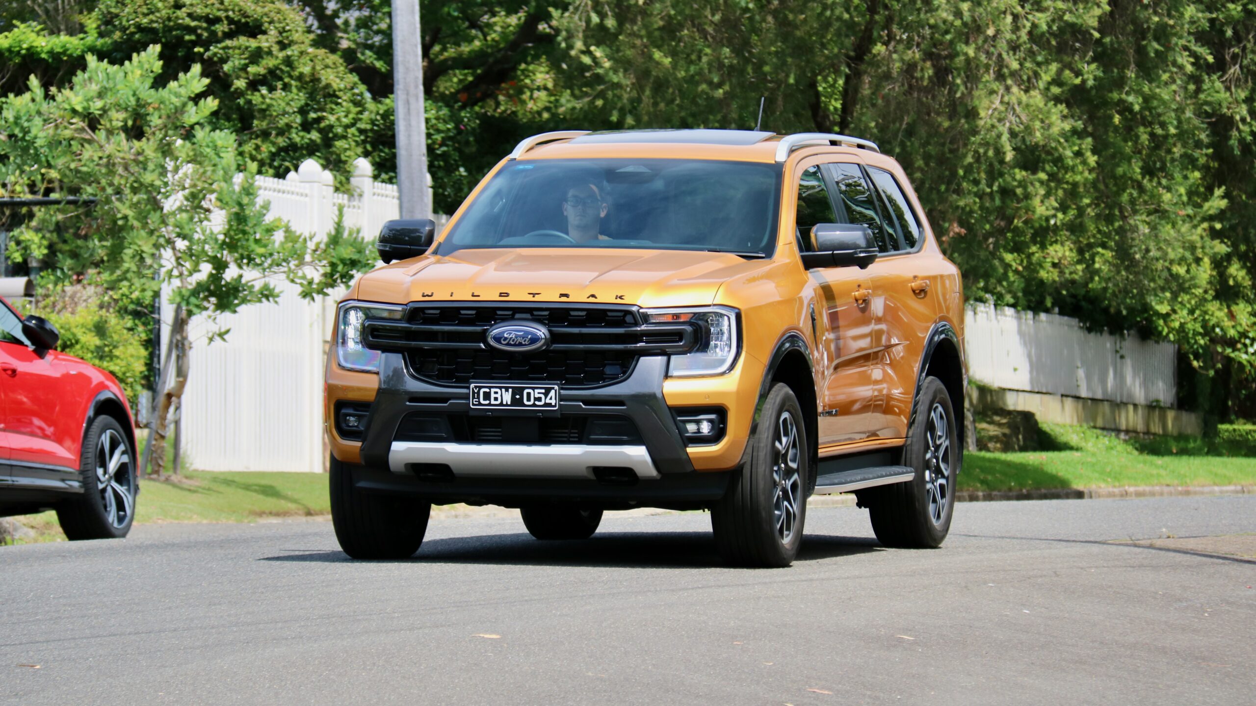 2024 Ford Everest front driving 3/4
