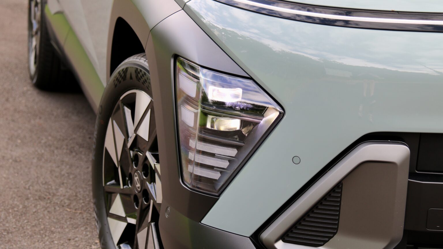2024 Hyundai Kona Hybrid Premium Review | DiscoverAuto