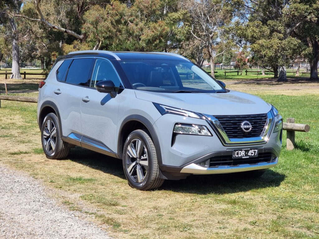 2024 Nissan X-Trail front