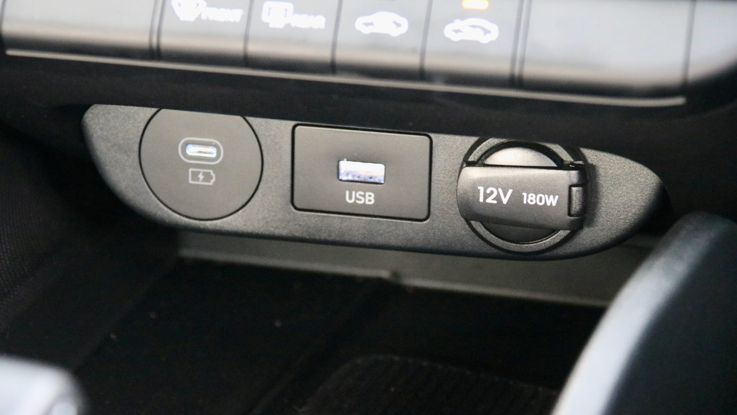 2024 Hyundai i30 Sedan Hybrid