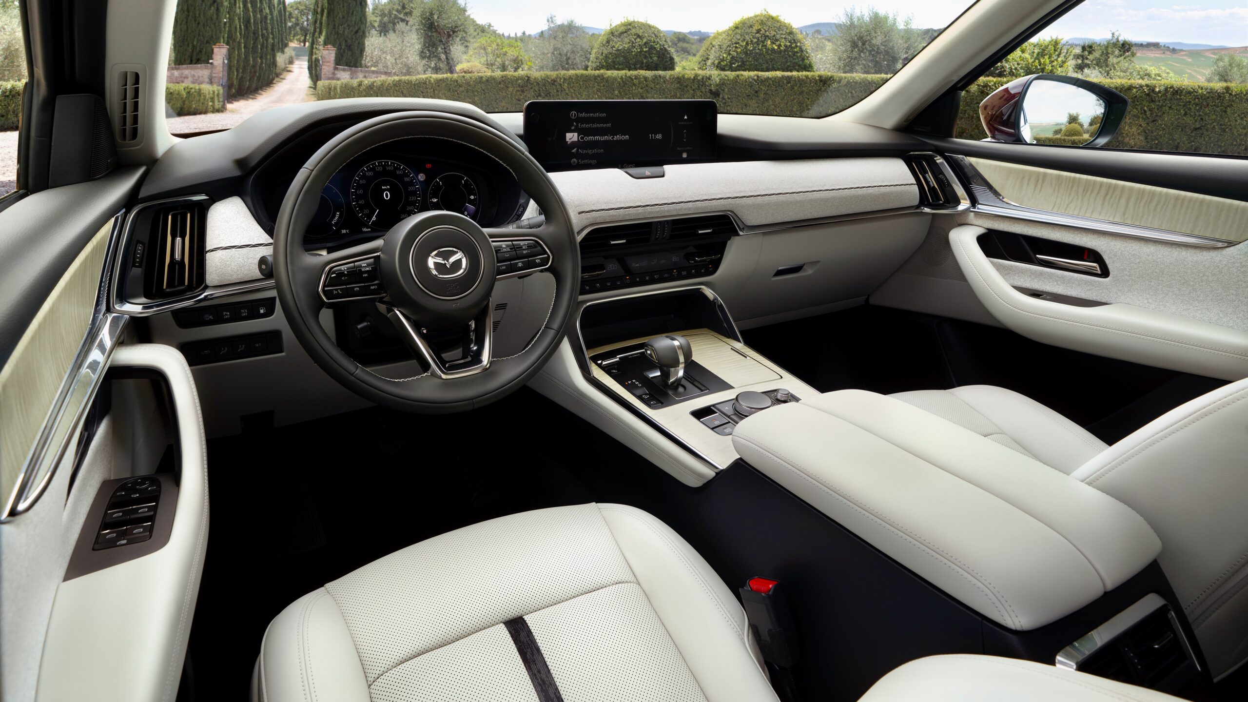 2025 Mazda CX-80 dashboard