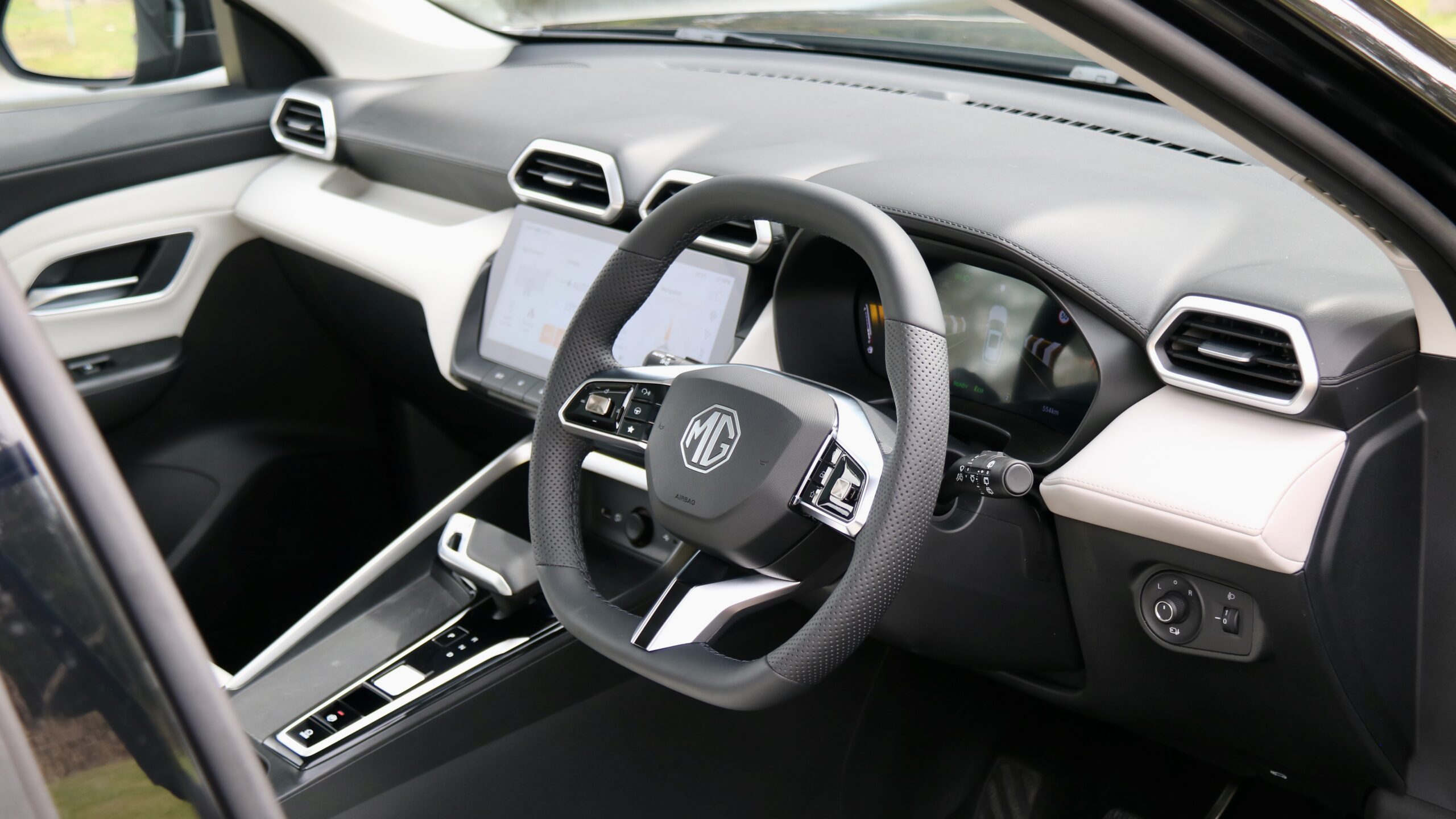 2025 MG ZS+ Hybrid+