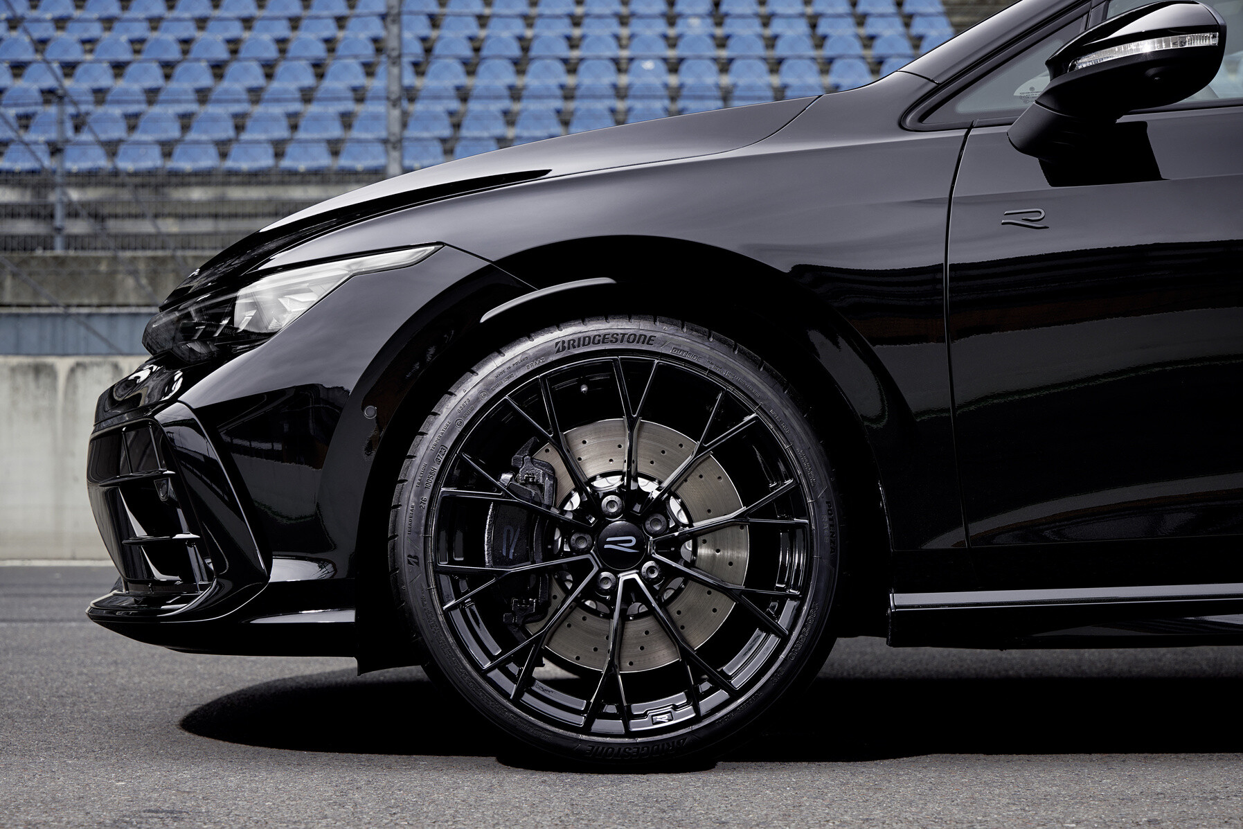 2025 VW Golf R Black